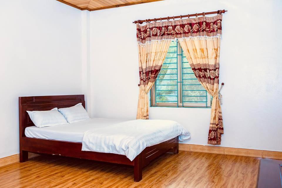Hung Thinh Hotel Ban Gum Екстериор снимка